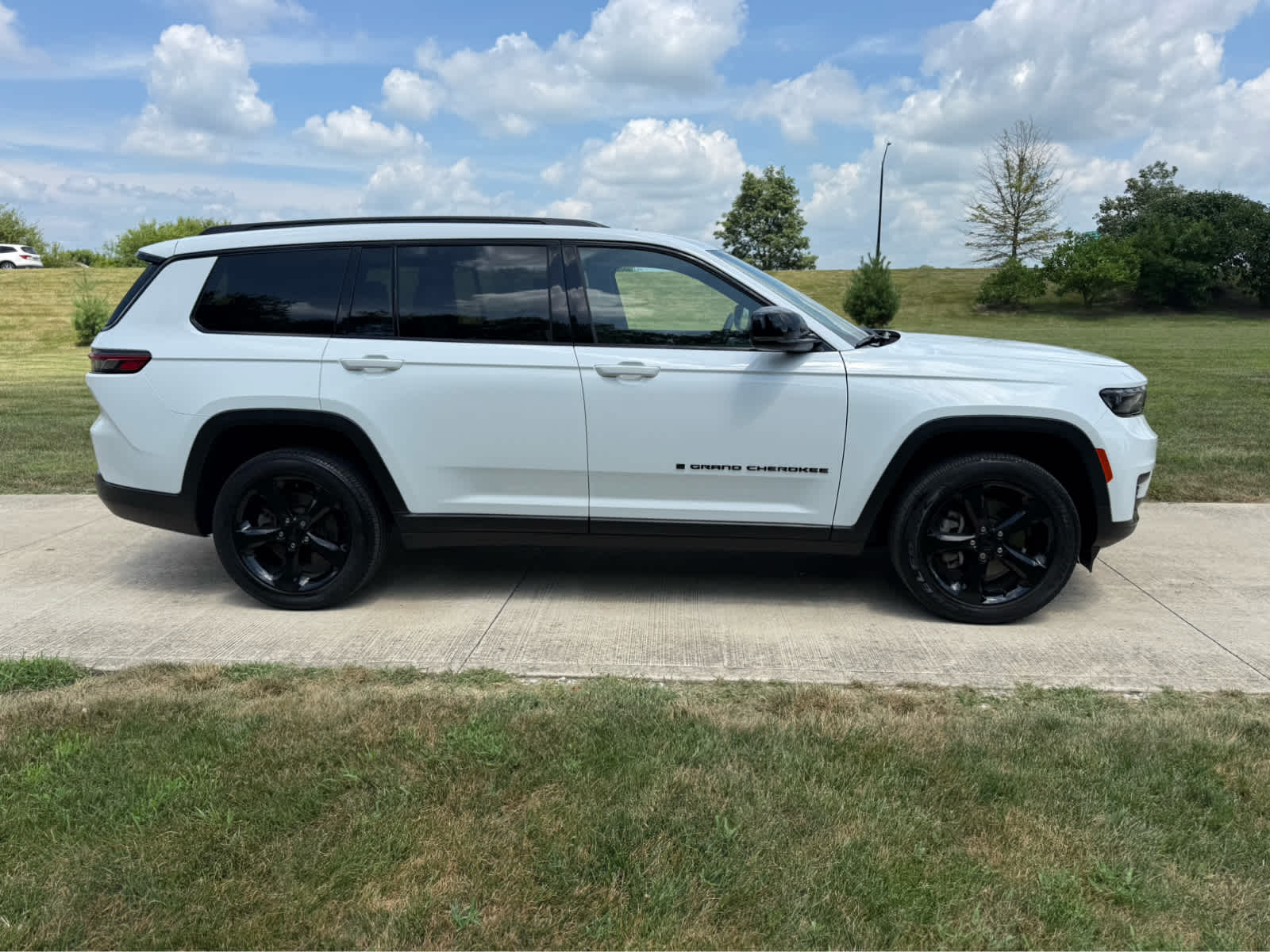 2023 Jeep Grand Cherokee L Altitude