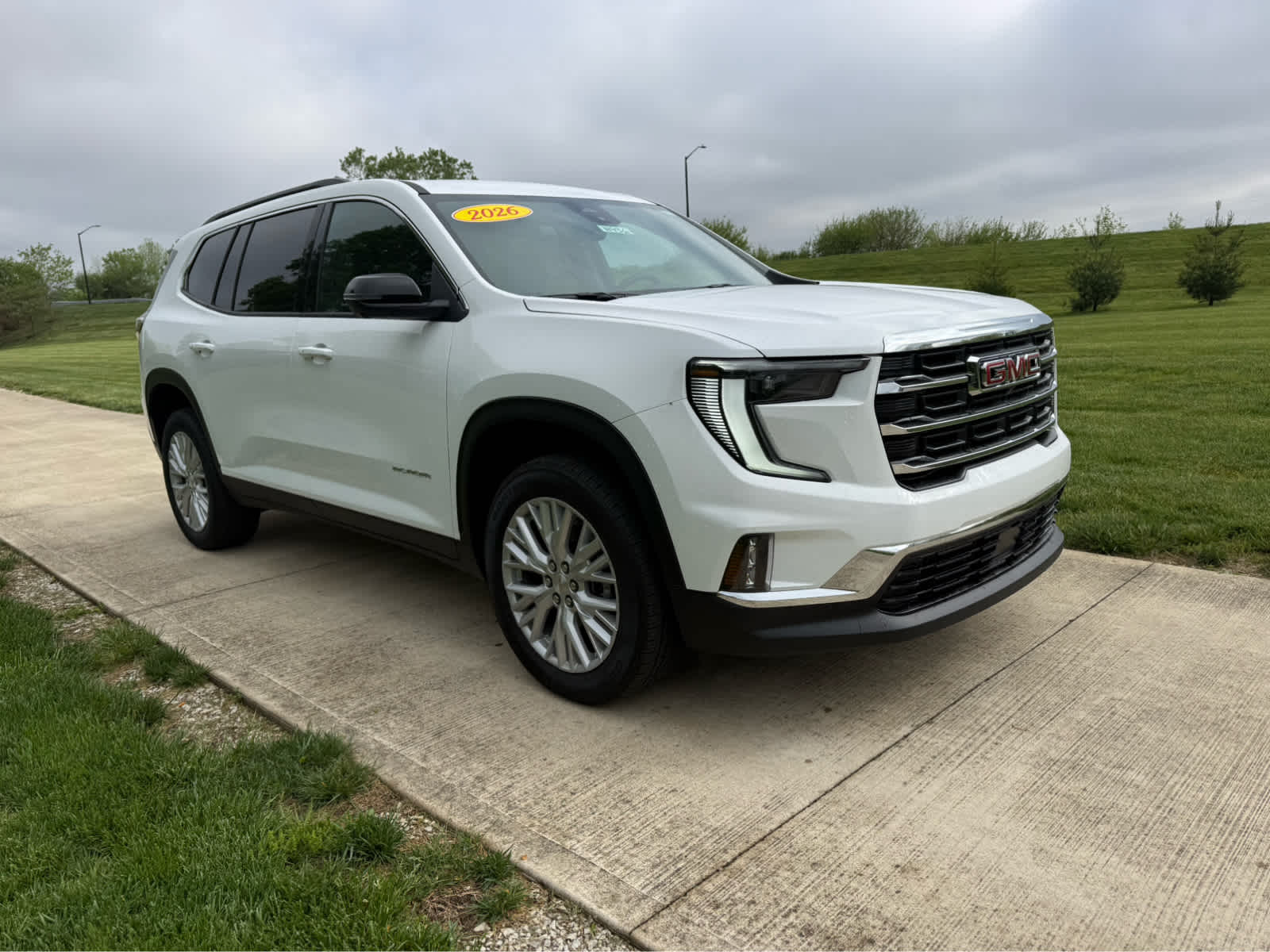2026 GMC Acadia Elevation