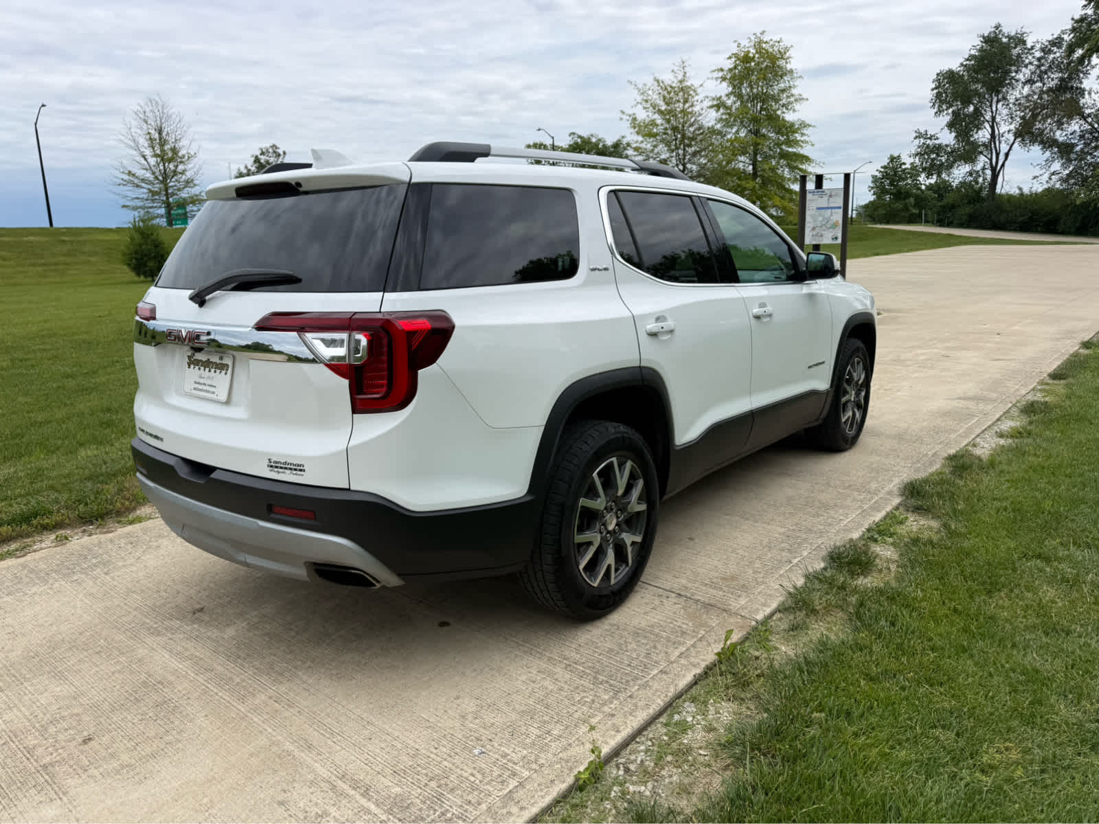 2021 GMC Acadia SLE