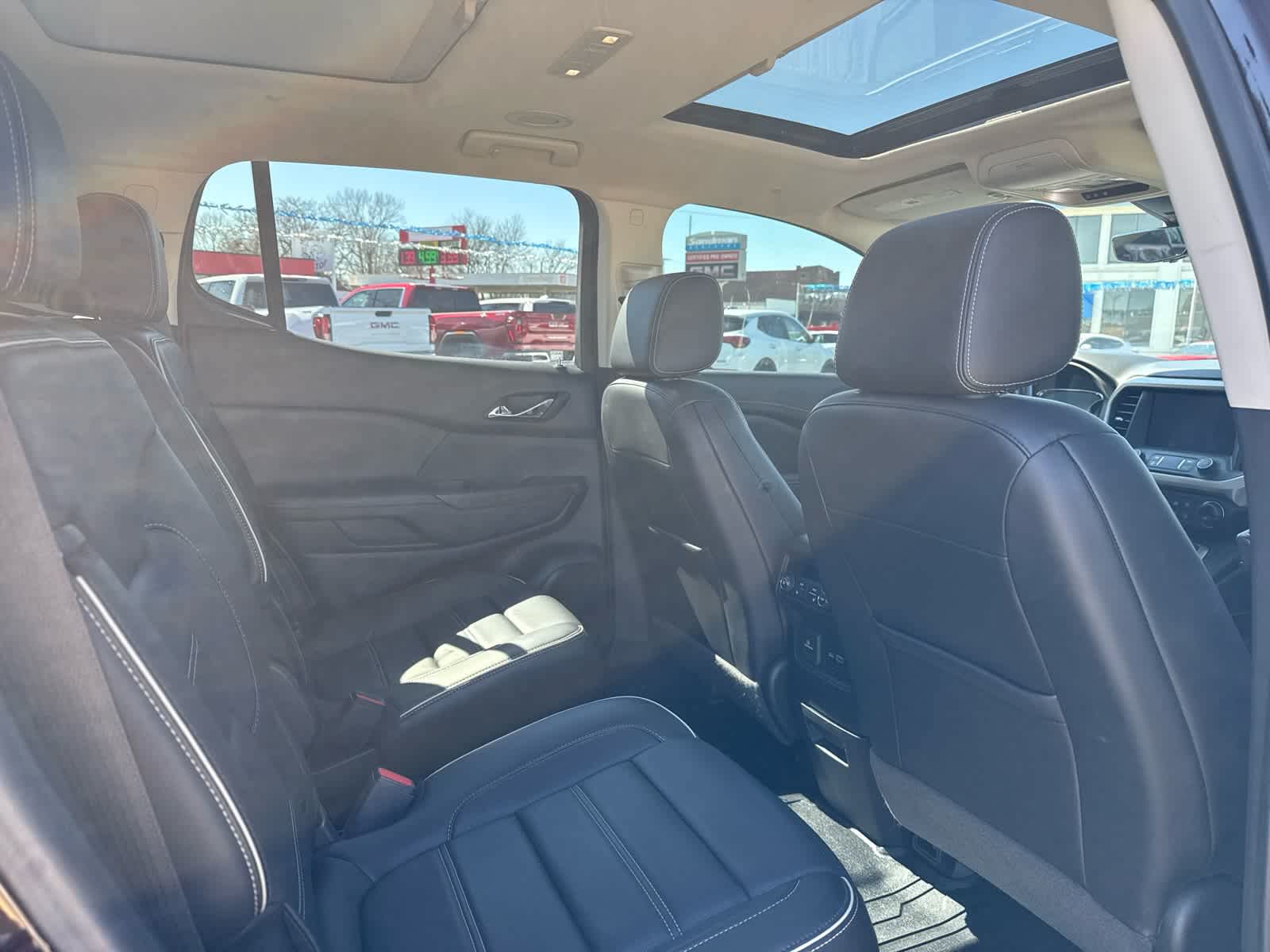 2020 GMC Acadia Denali