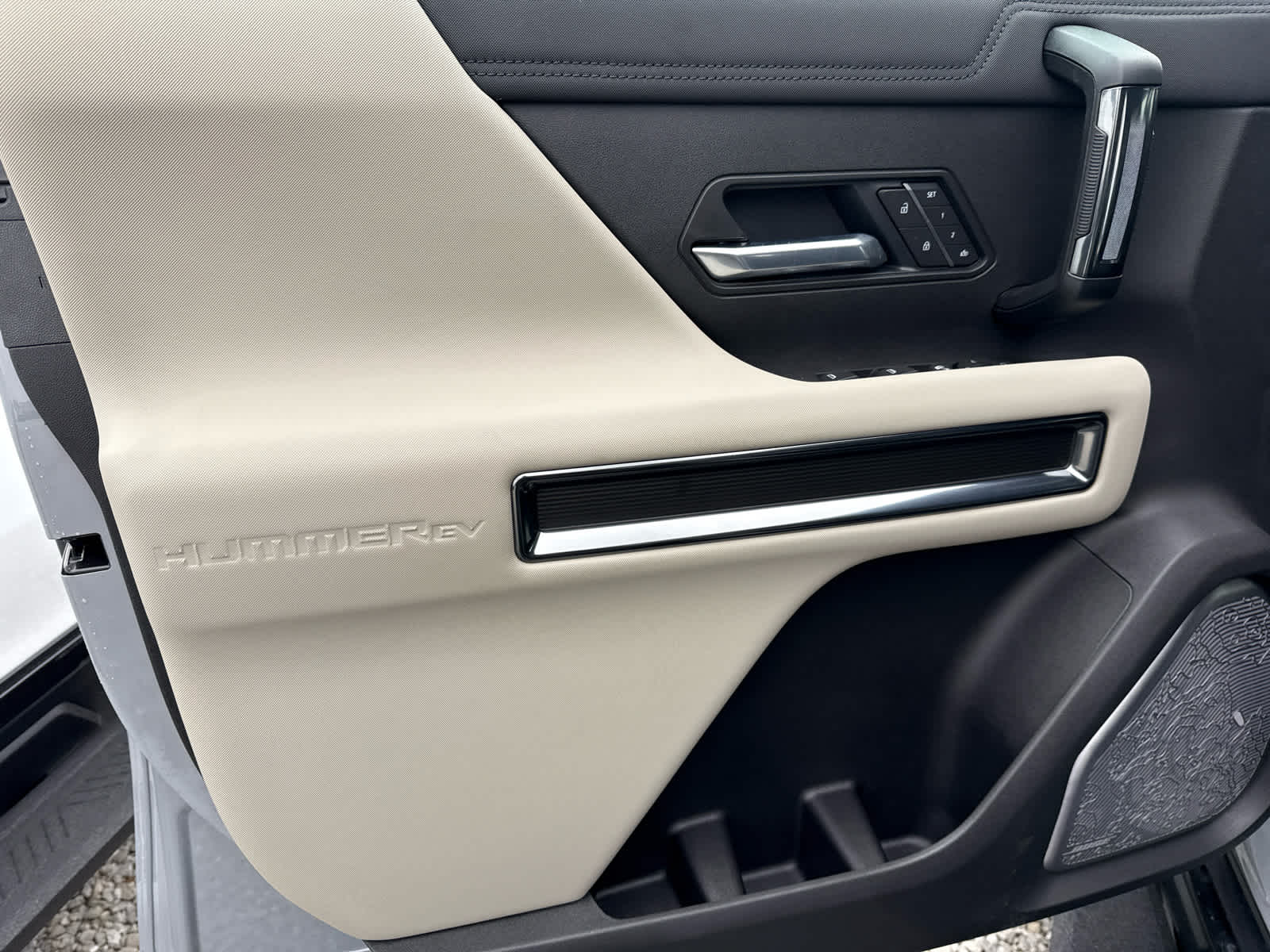 2026 GMC HUMMER EV SUV 2X