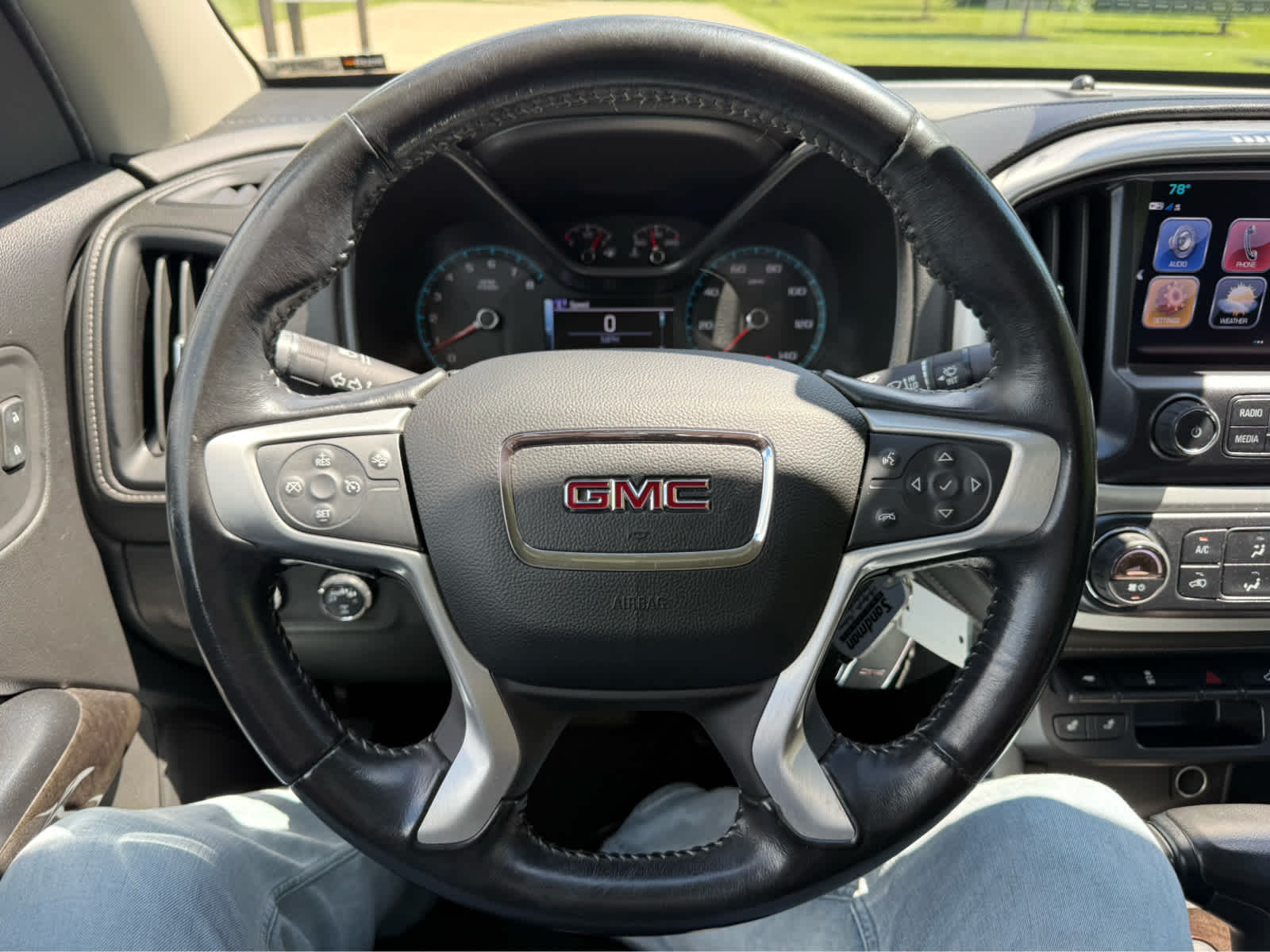 2017 GMC Canyon 4WD SLT