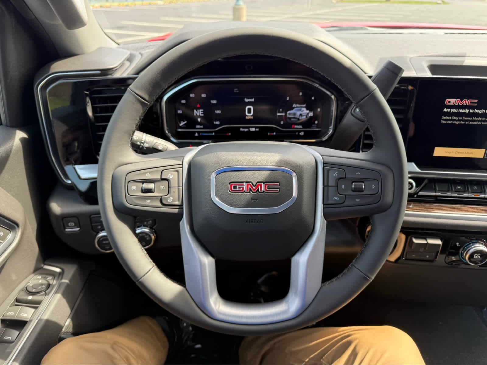 2025 GMC Sierra 1500 SLE
