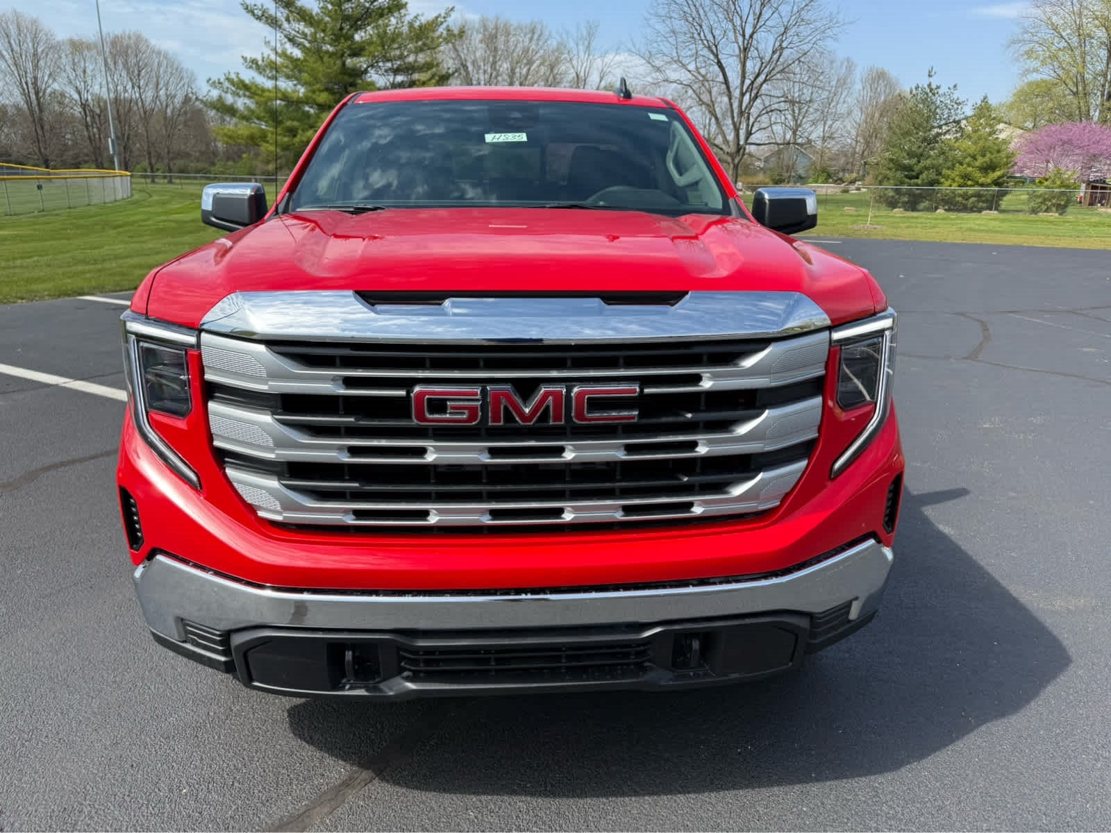 2025 GMC Sierra 1500 SLE