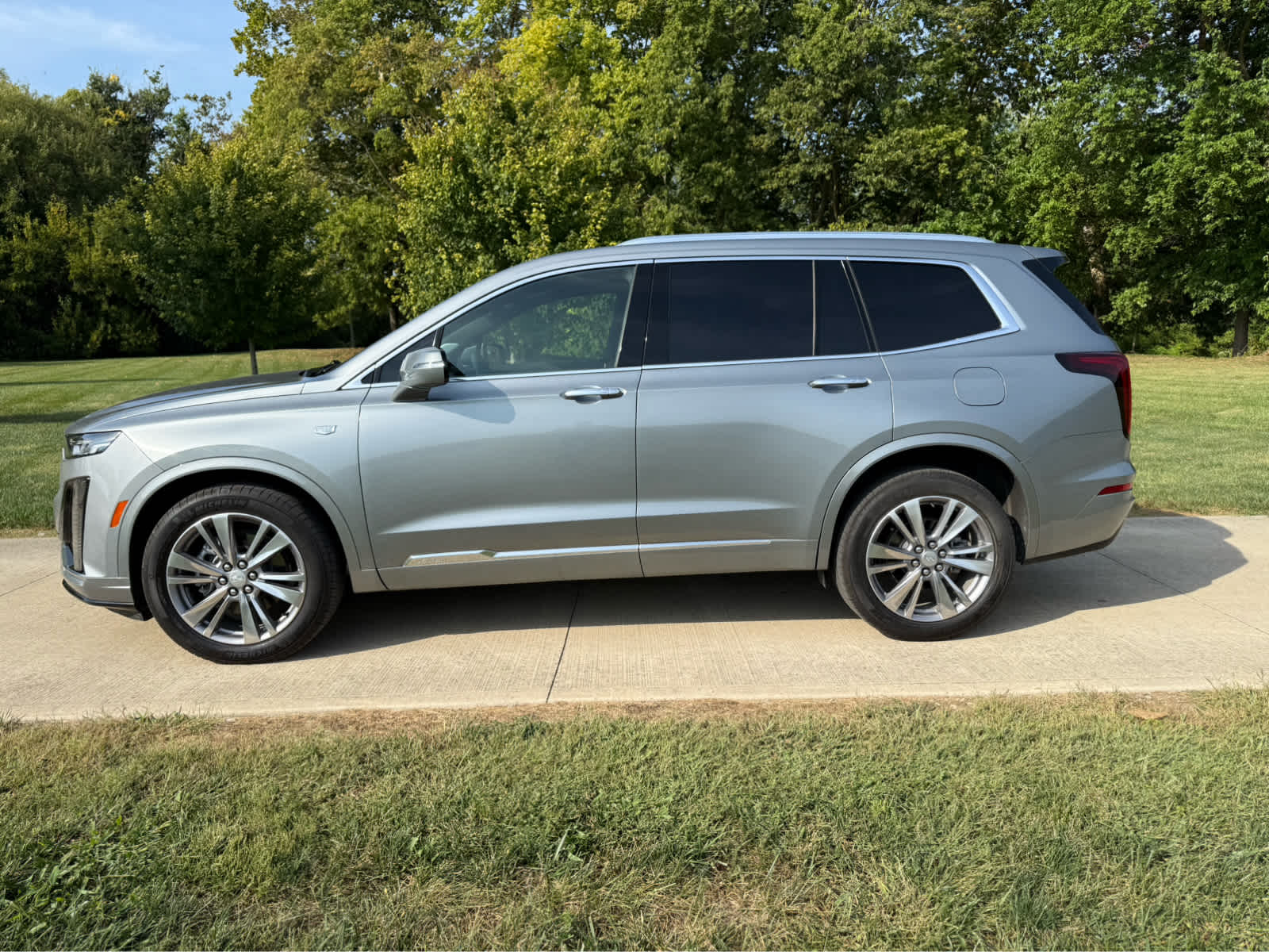 2025 Cadillac XT6 Premium Luxury