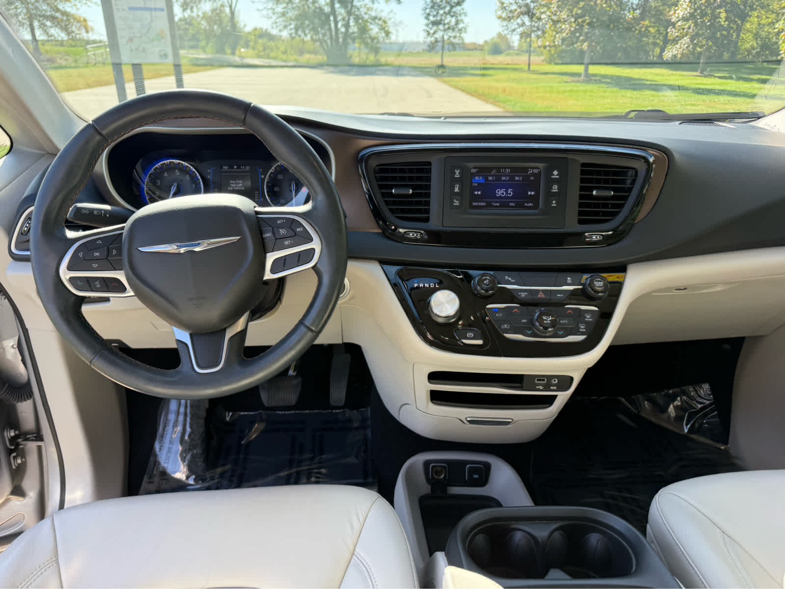 2017 Chrysler Pacifica Touring-L