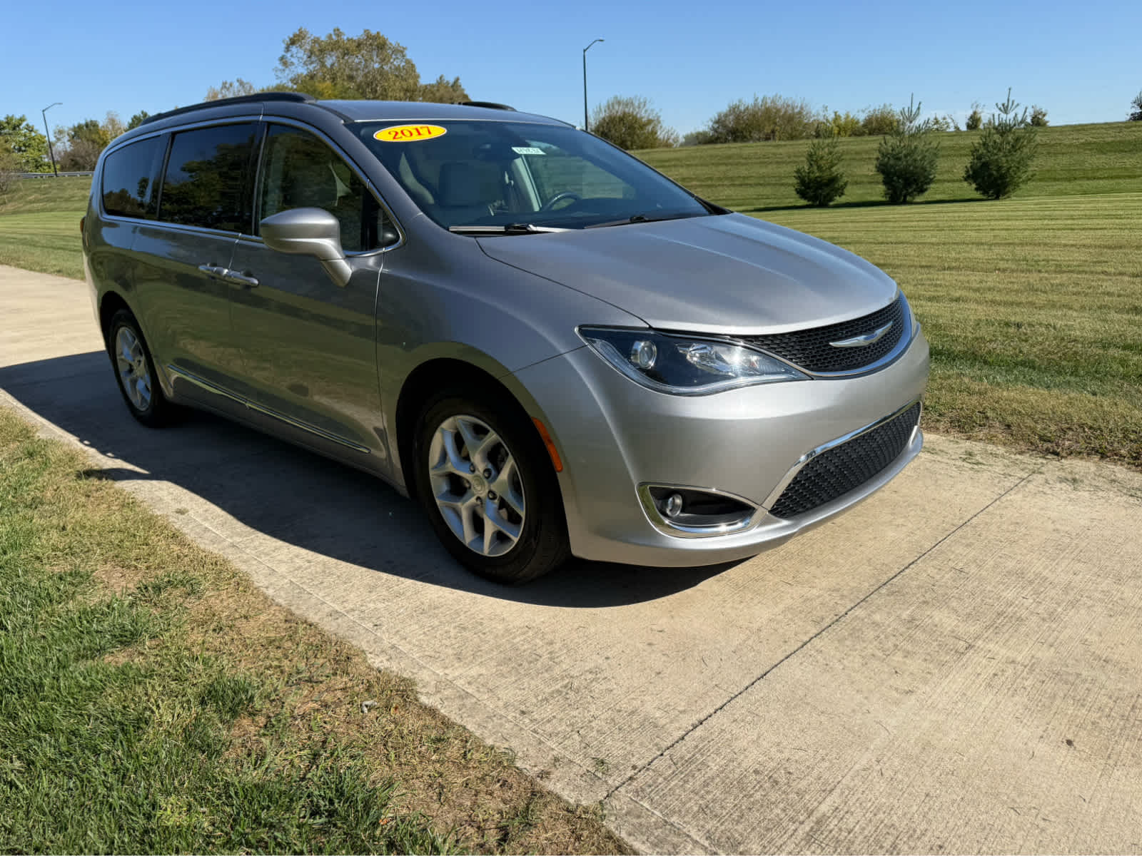 2017 Chrysler Pacifica Touring-L