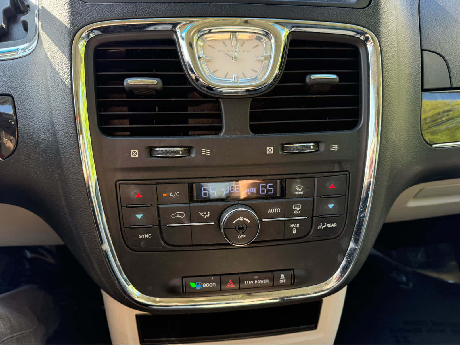 2016 Chrysler Town & Country Touring