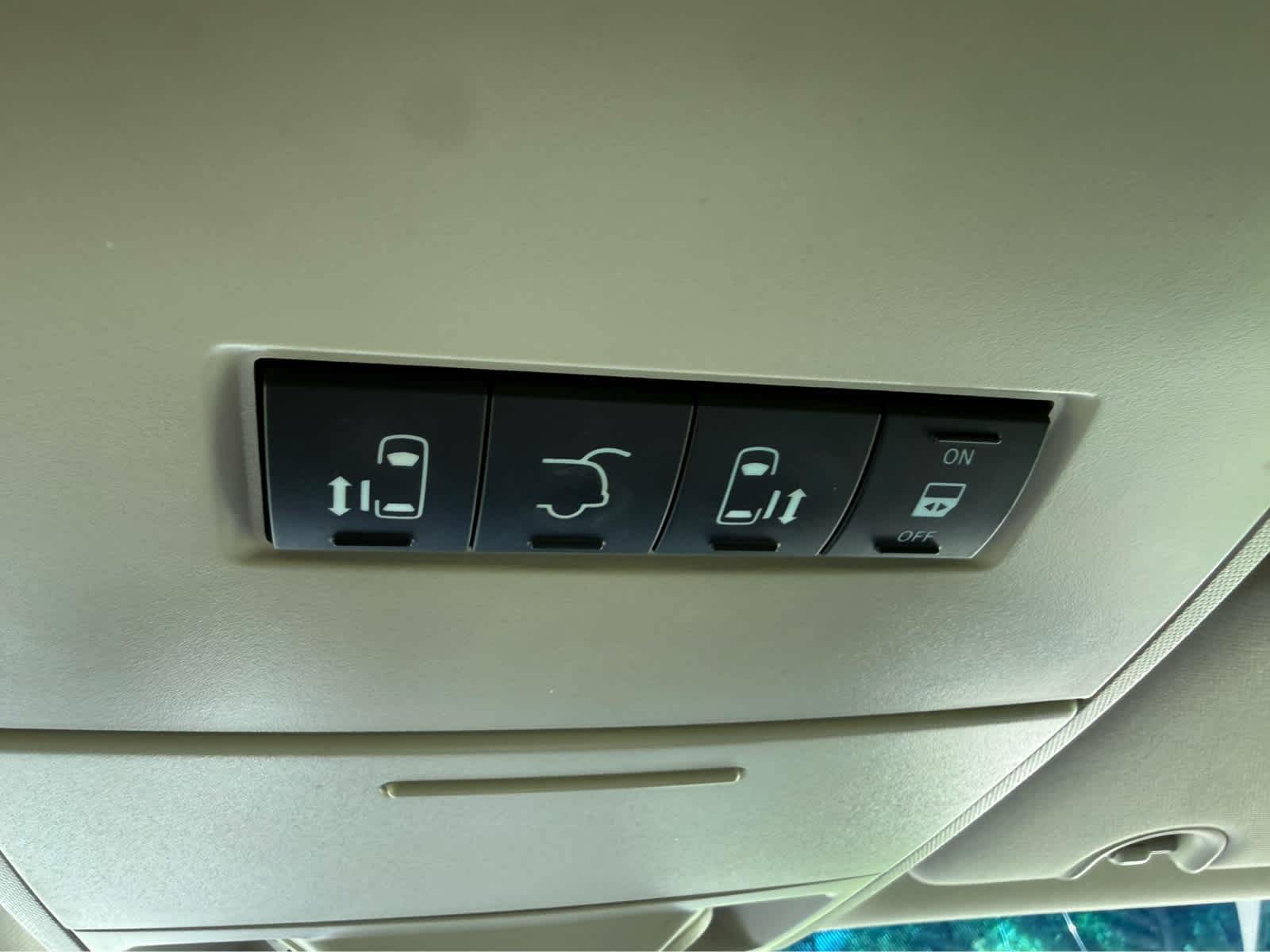 2016 Chrysler Town & Country Touring