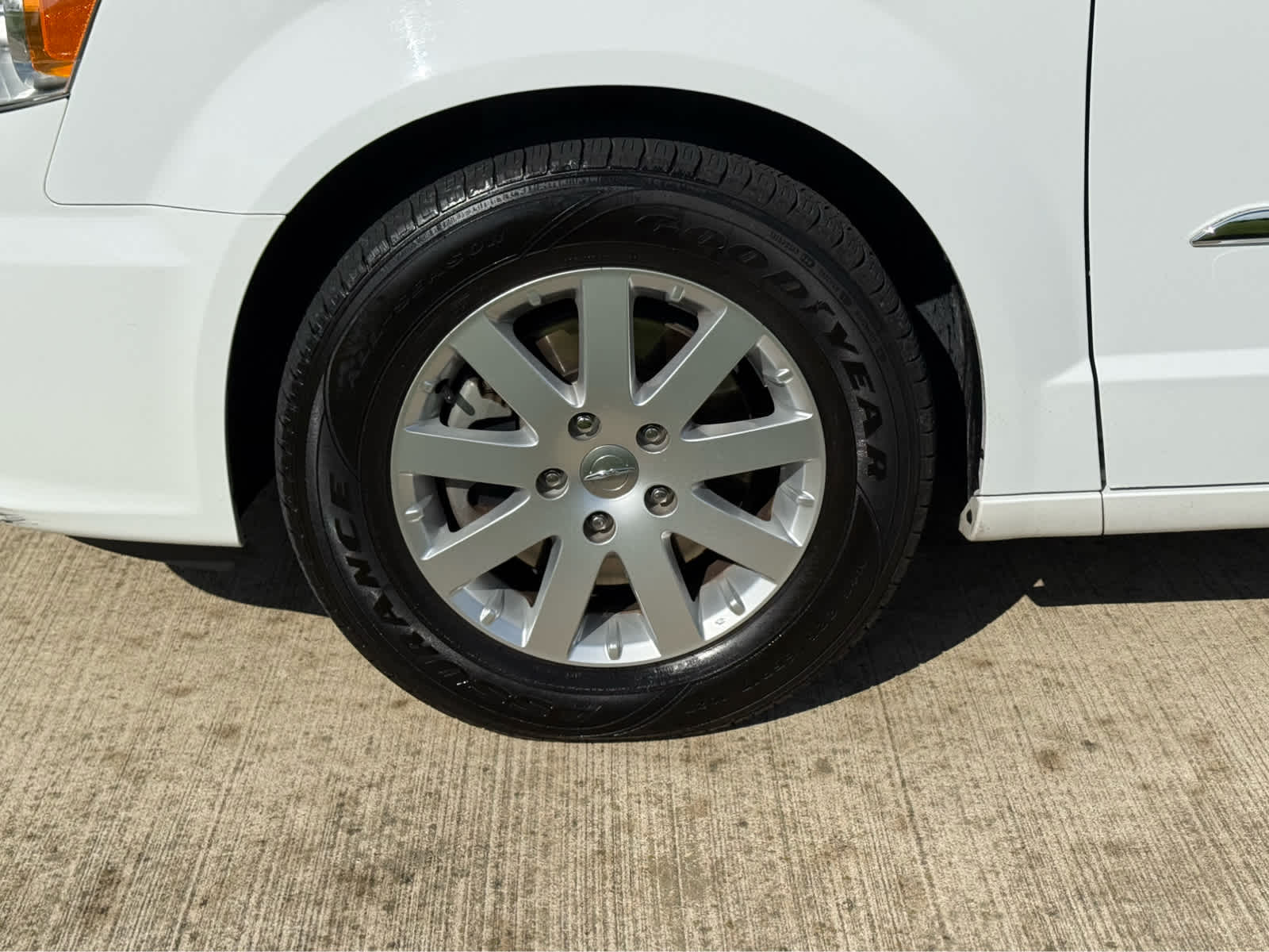 2016 Chrysler Town & Country Touring