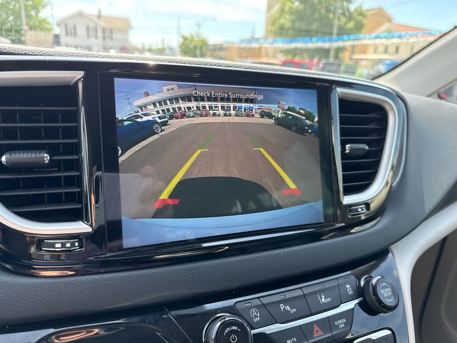 2023 Chrysler Pacifica Touring L