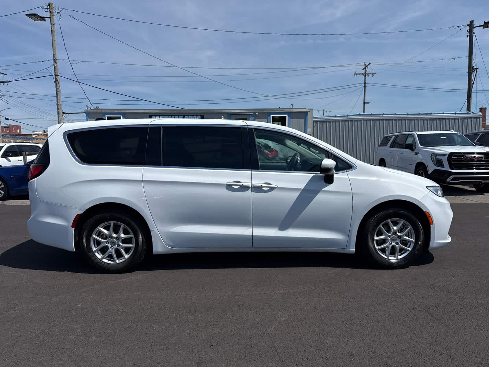 2023 Chrysler Pacifica Touring L
