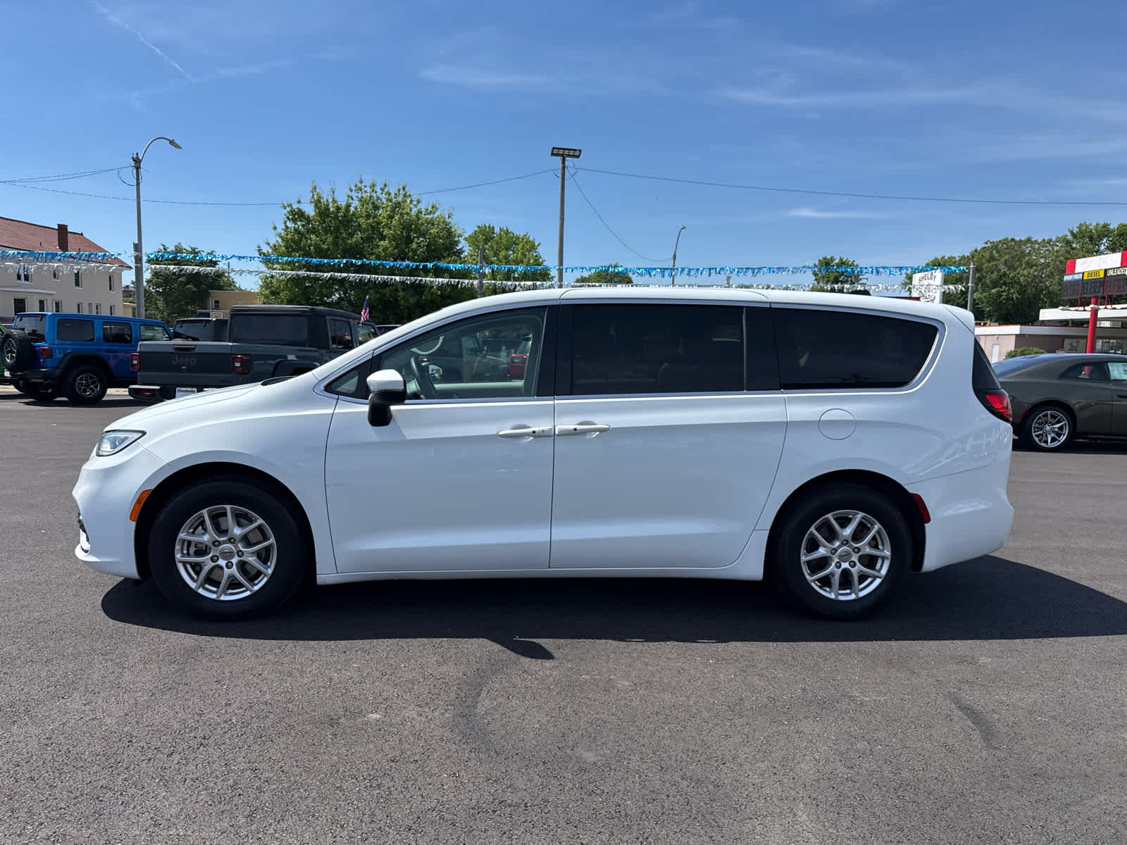 2023 Chrysler Pacifica Touring L