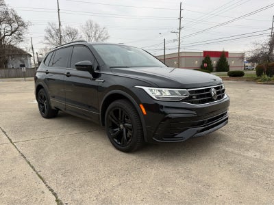 2024 Volkswagen Tiguan SE R-Line Black