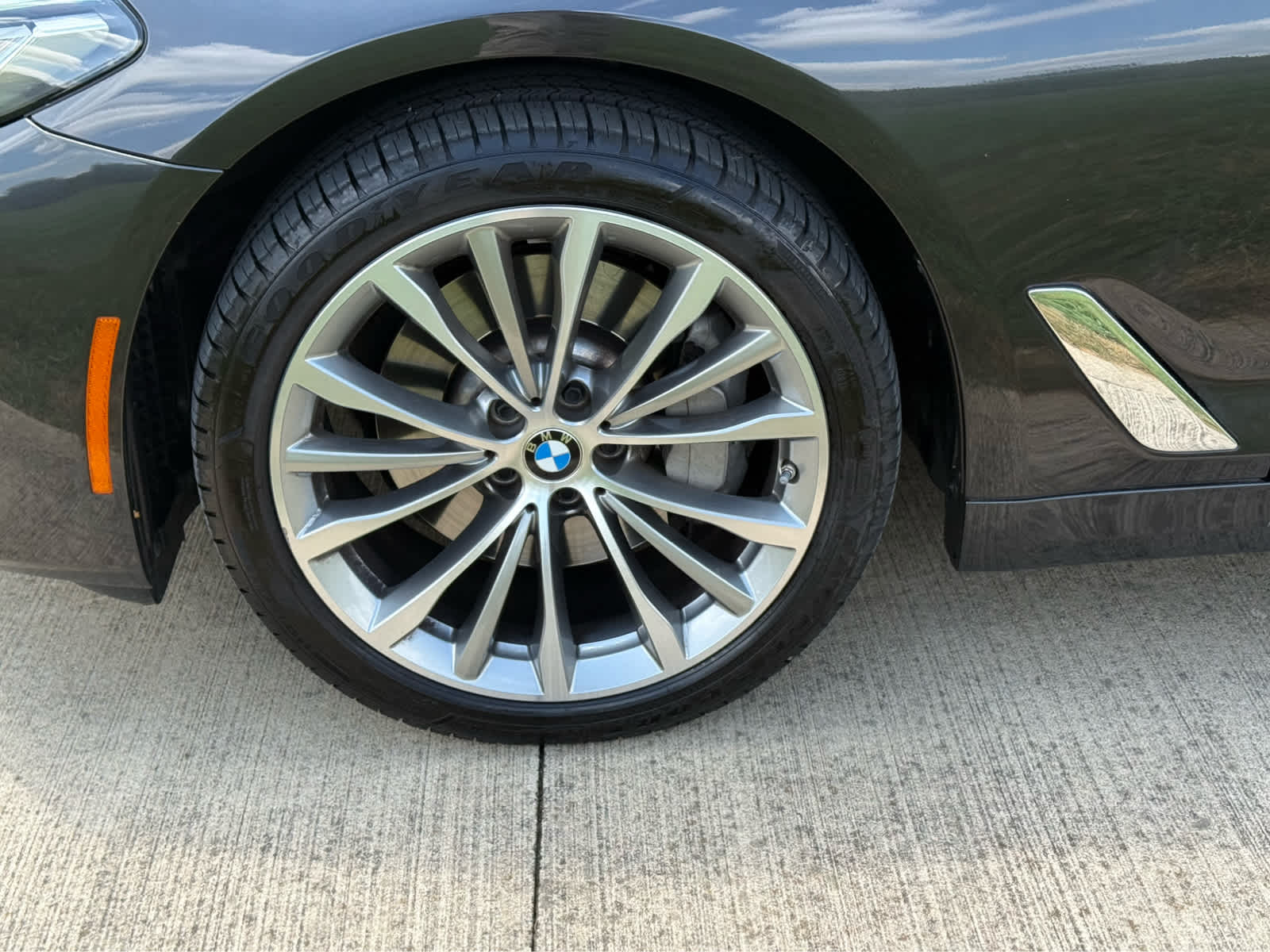2023 BMW 5 Series 530i xDrive
